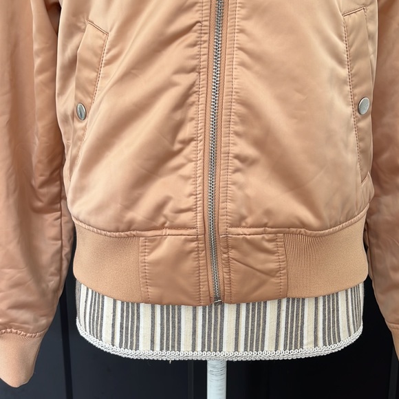 H&M - Bomber Jacket - Picture 2 of 13
